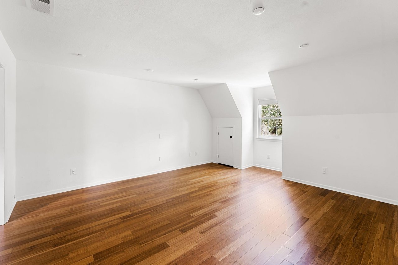 10634 Glass Mountain Trail