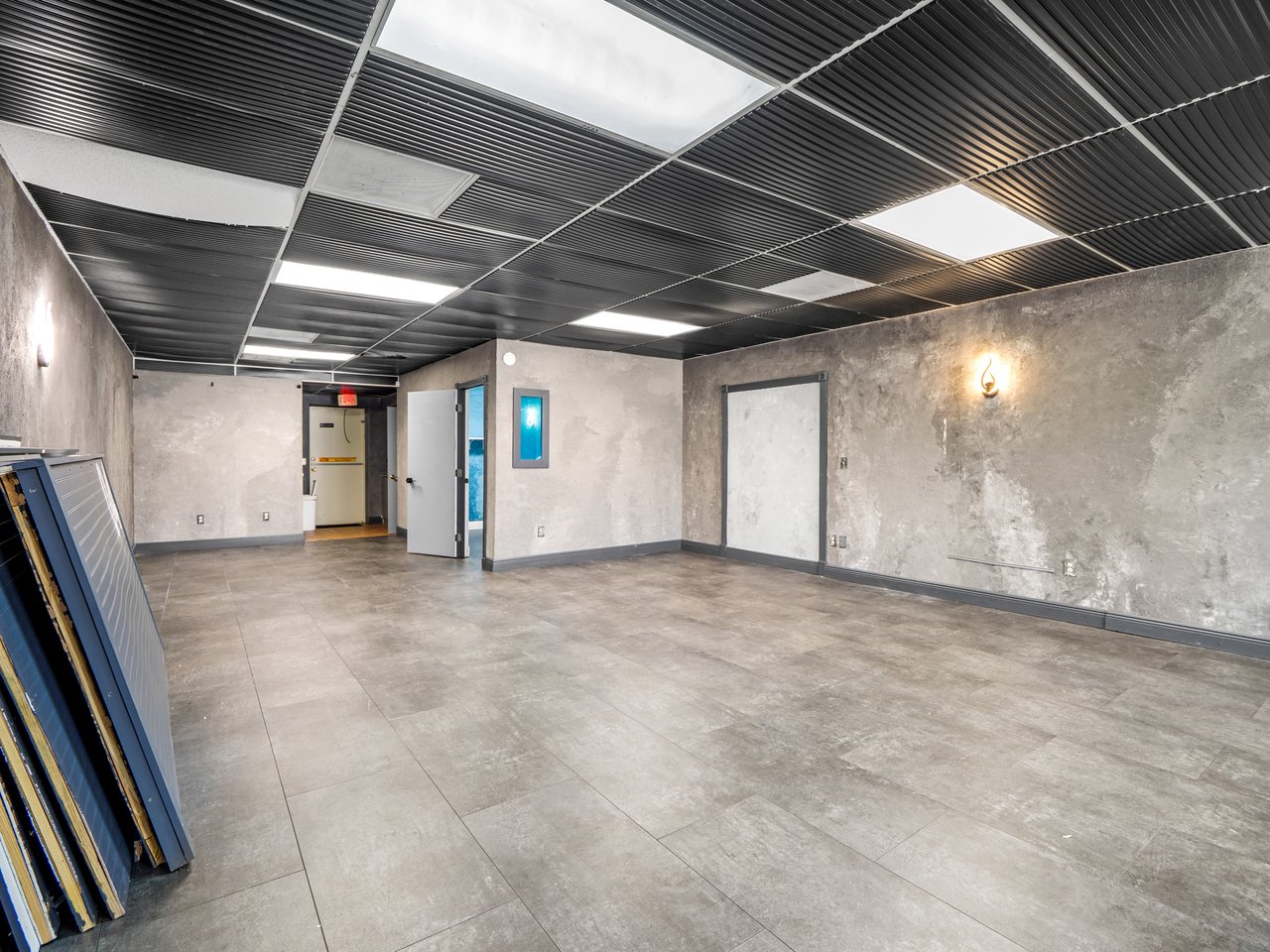 2715 N Harbor City Blvd