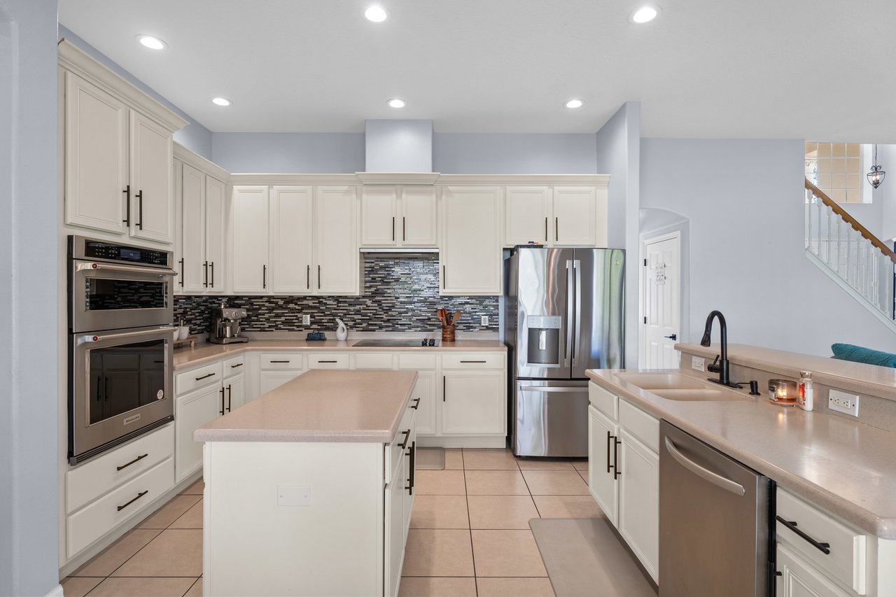 619 Largovista Dr