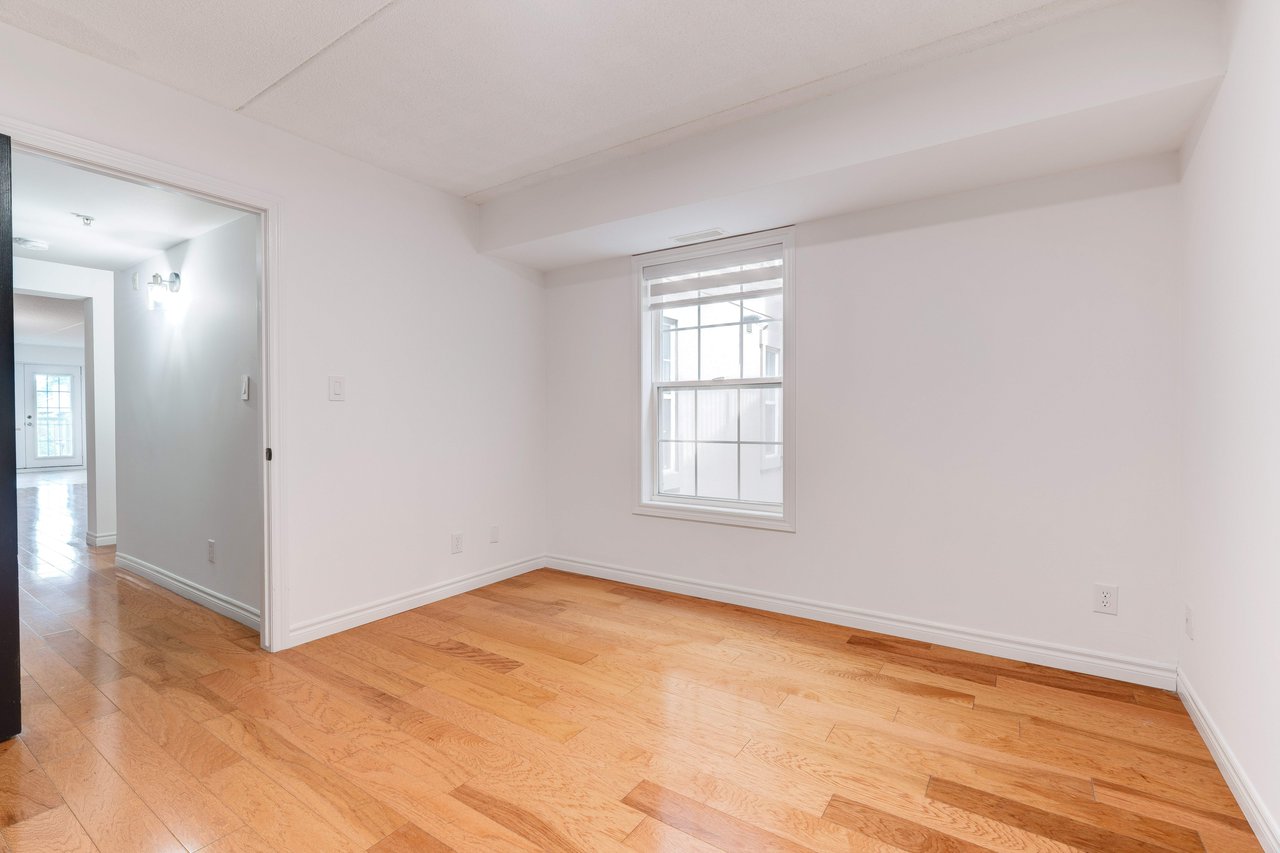 1460 Bishops Gate, Suite 212