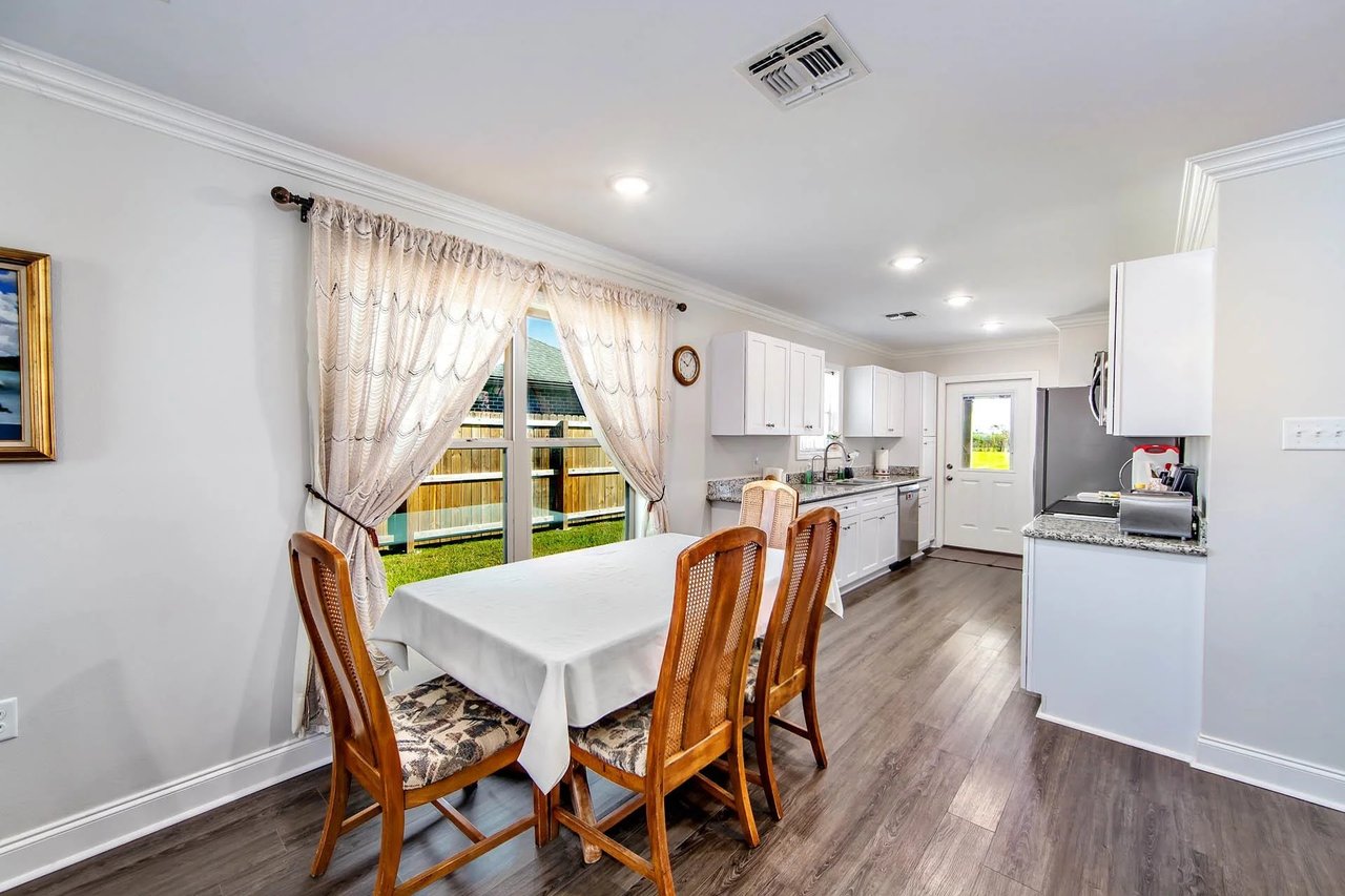 221 Darwen Dr