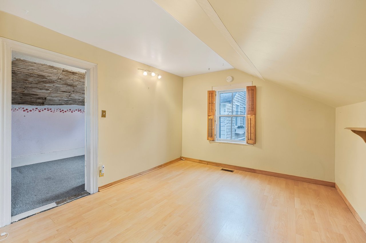 410 Eagle Street, Newmarket, ON L3Y 1K6