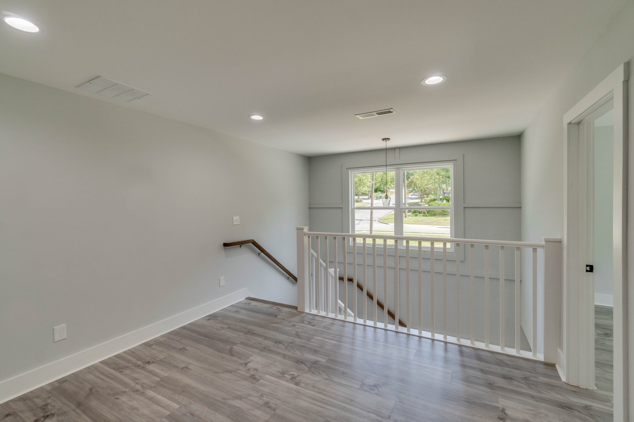 2381 – 2397 Highpoint Rd