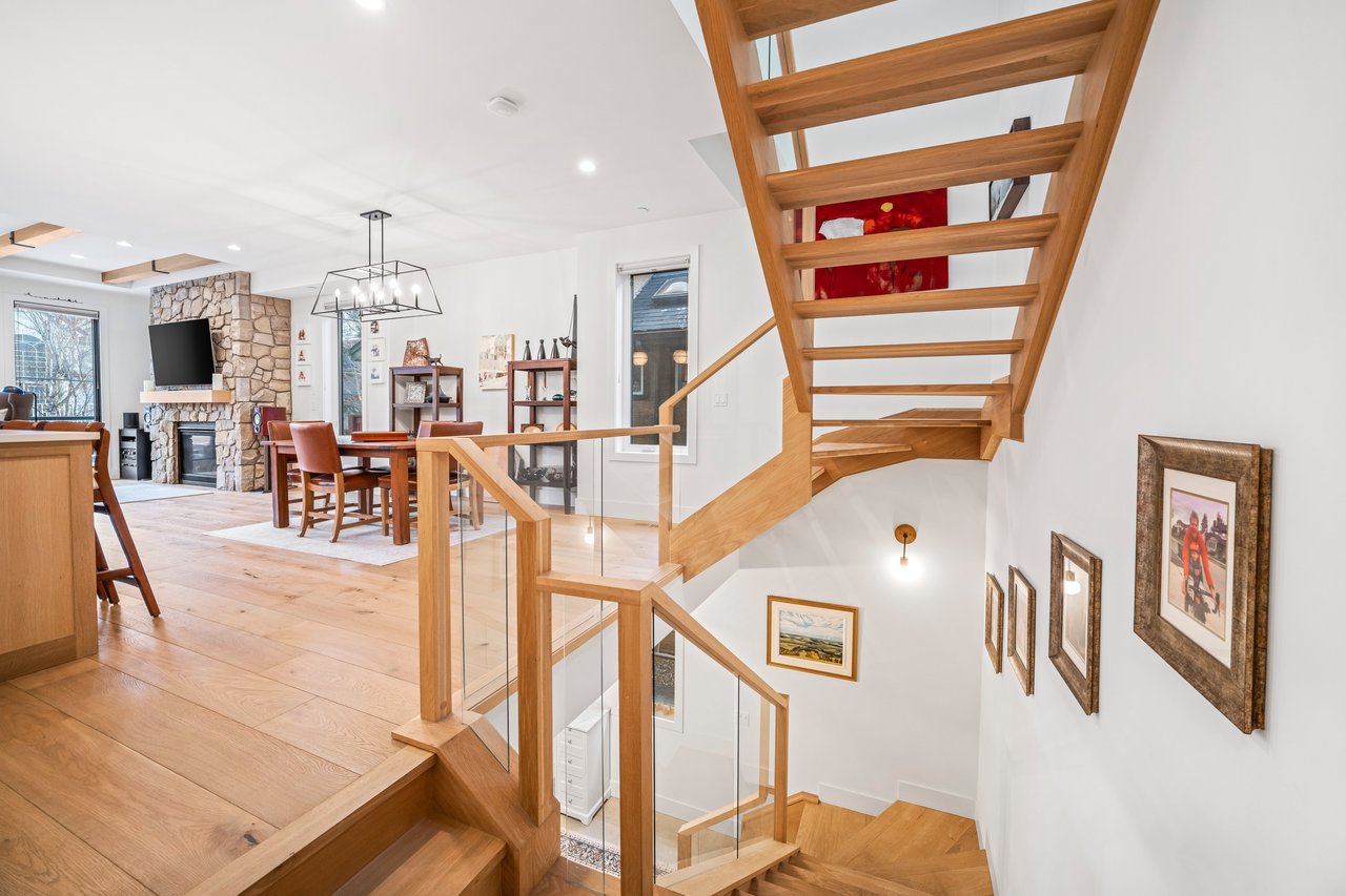 810 3rd Street Unit: 4