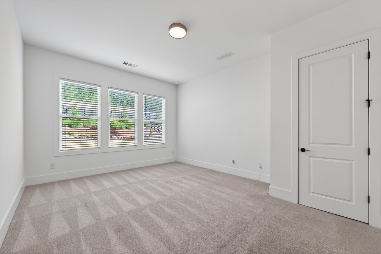 1011 Ridgeview Road