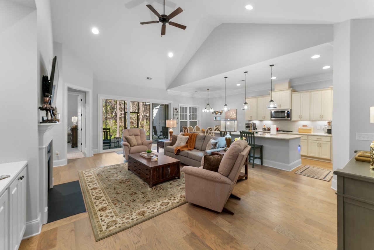 	 10 Golf Drive Pooler, GA 31322