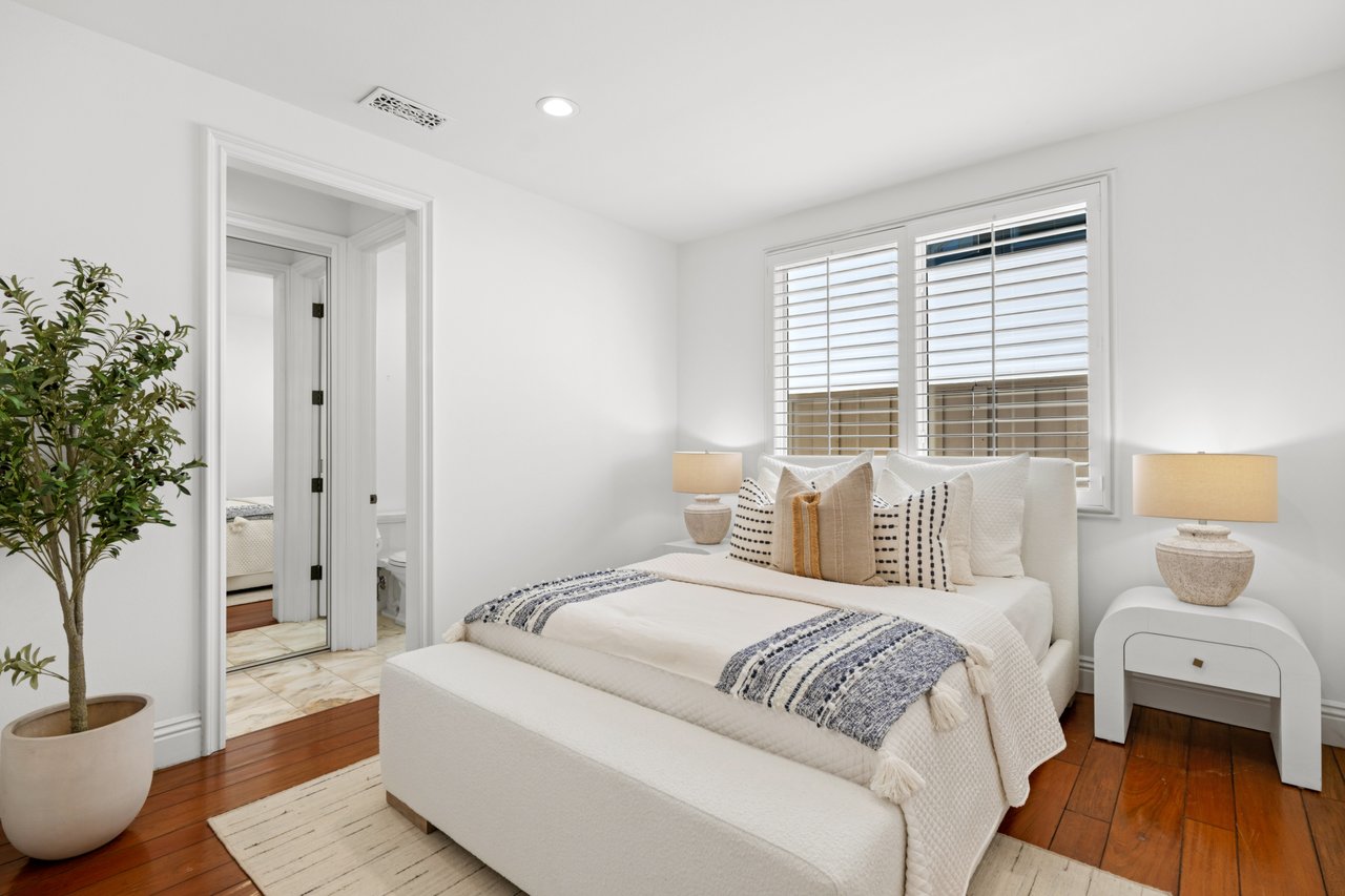 1943 Port Provence Place