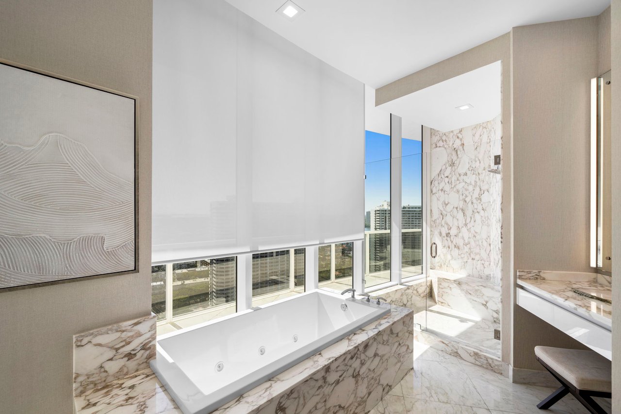 4100 Island Blvd # 1 Unit: PH-1