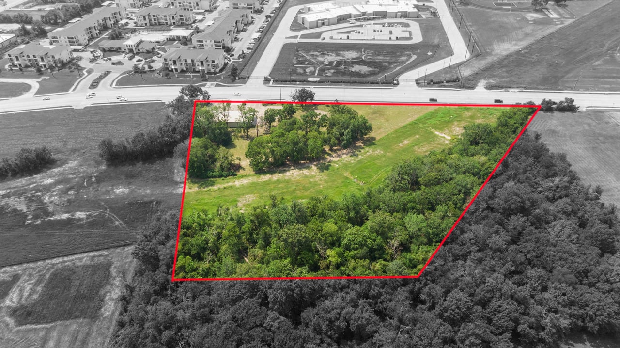 126 W Cedar Bayou Lynchburg Rd
