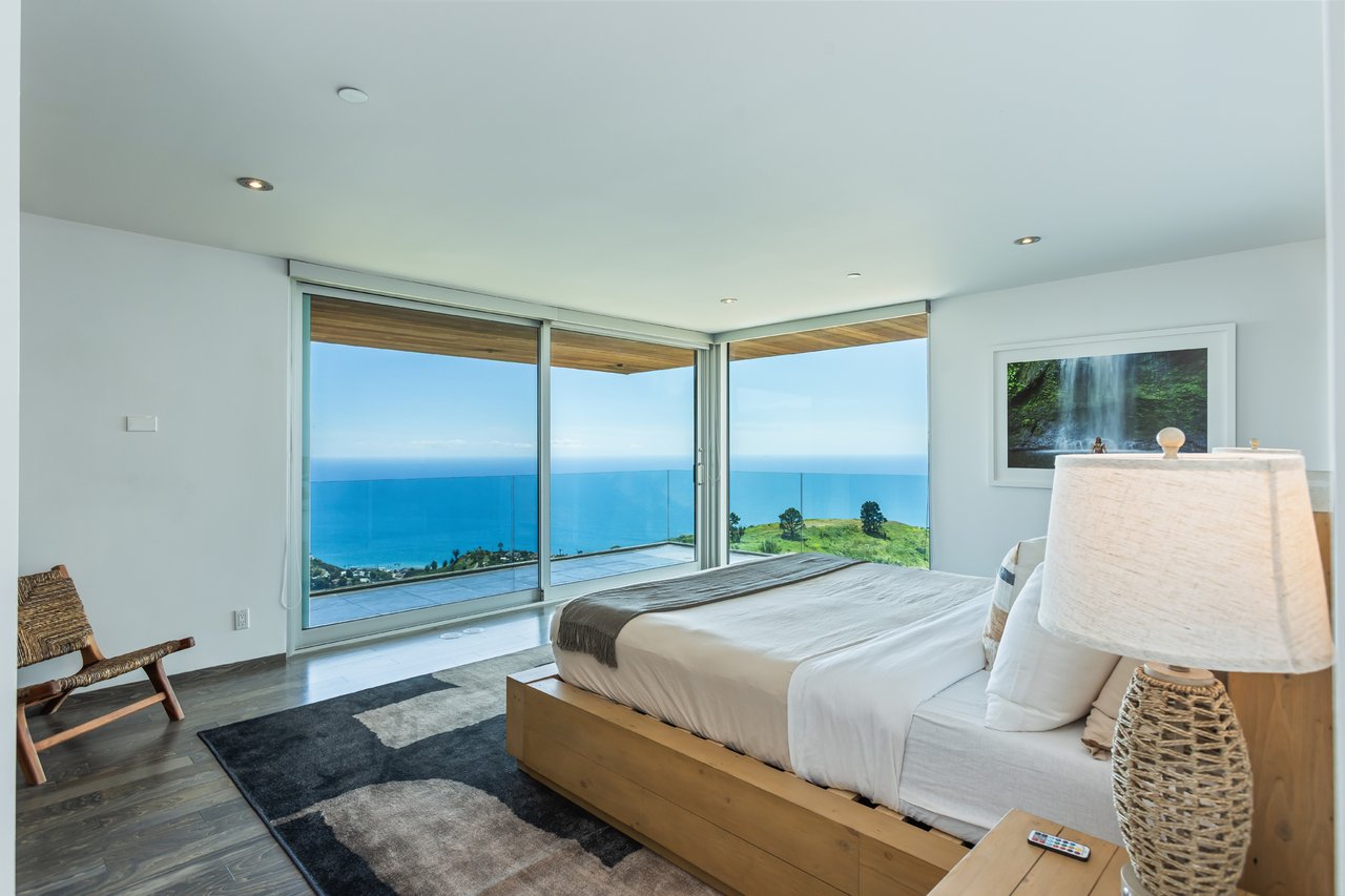 Casa Azure by Oraklus