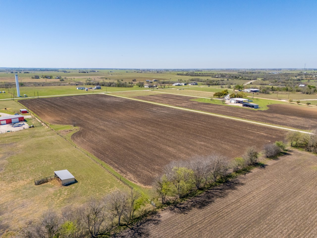 1295 County Road 432 Rd, Taylor Texas 76574