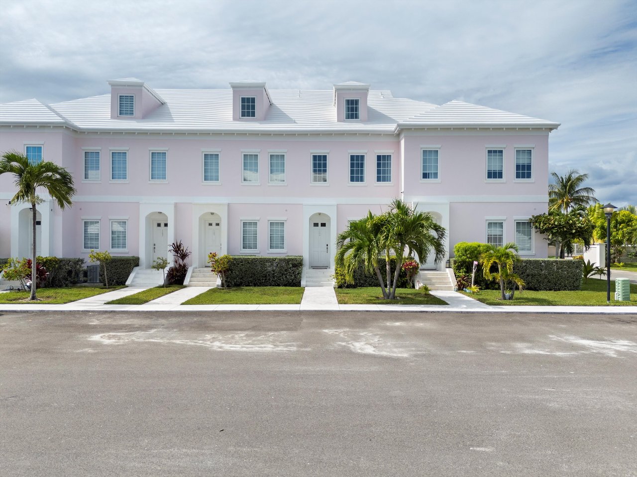 Luxury Oceanview Residence in Palm Cay 