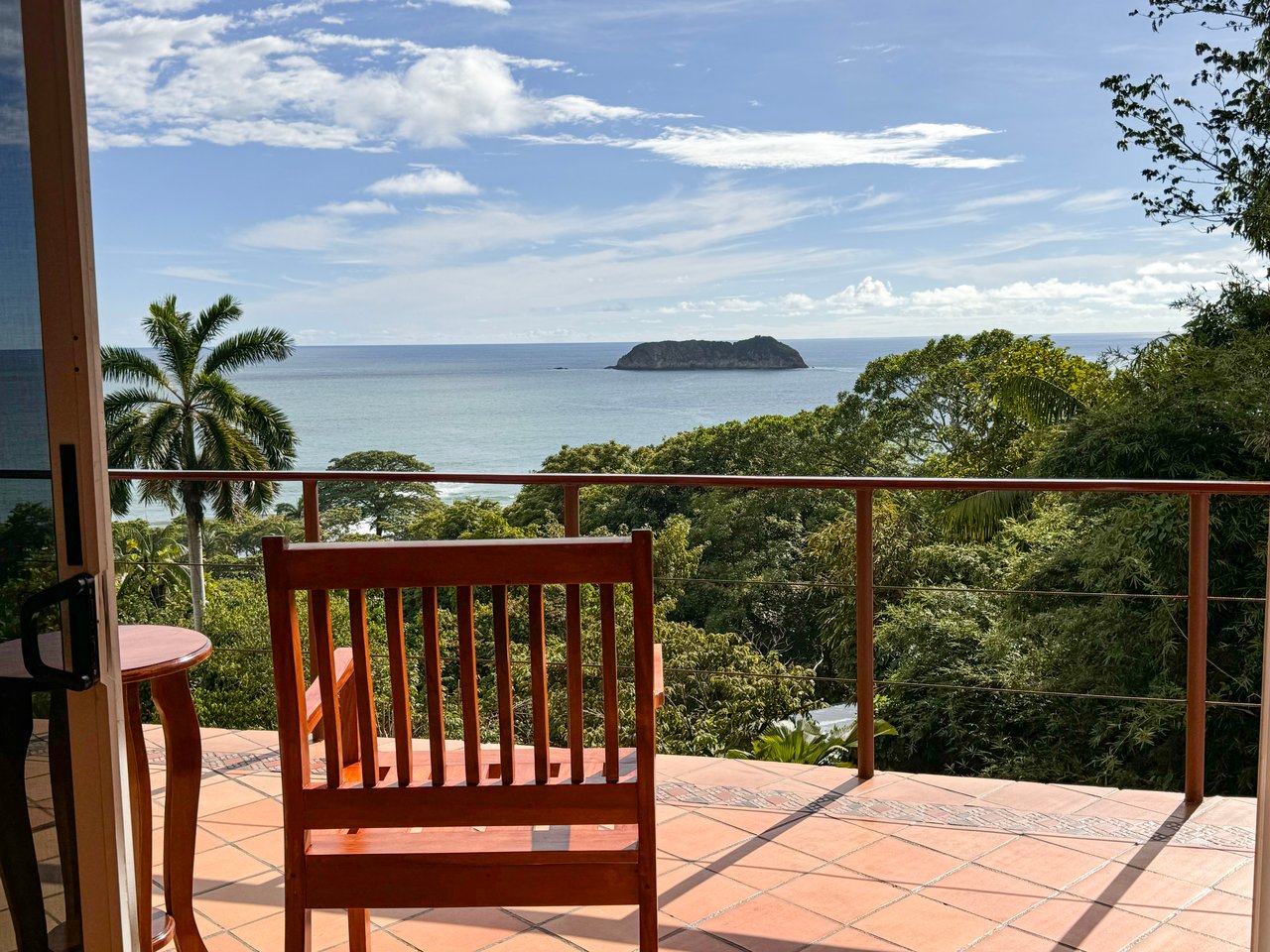 Villa Alegria with Outstanding Ocean View and Short Walk to the Beach