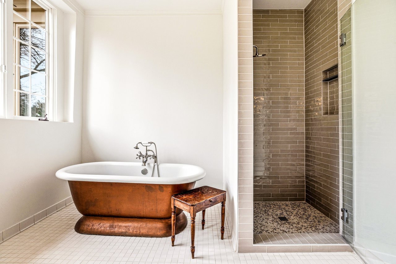 794 Springdale Road NE