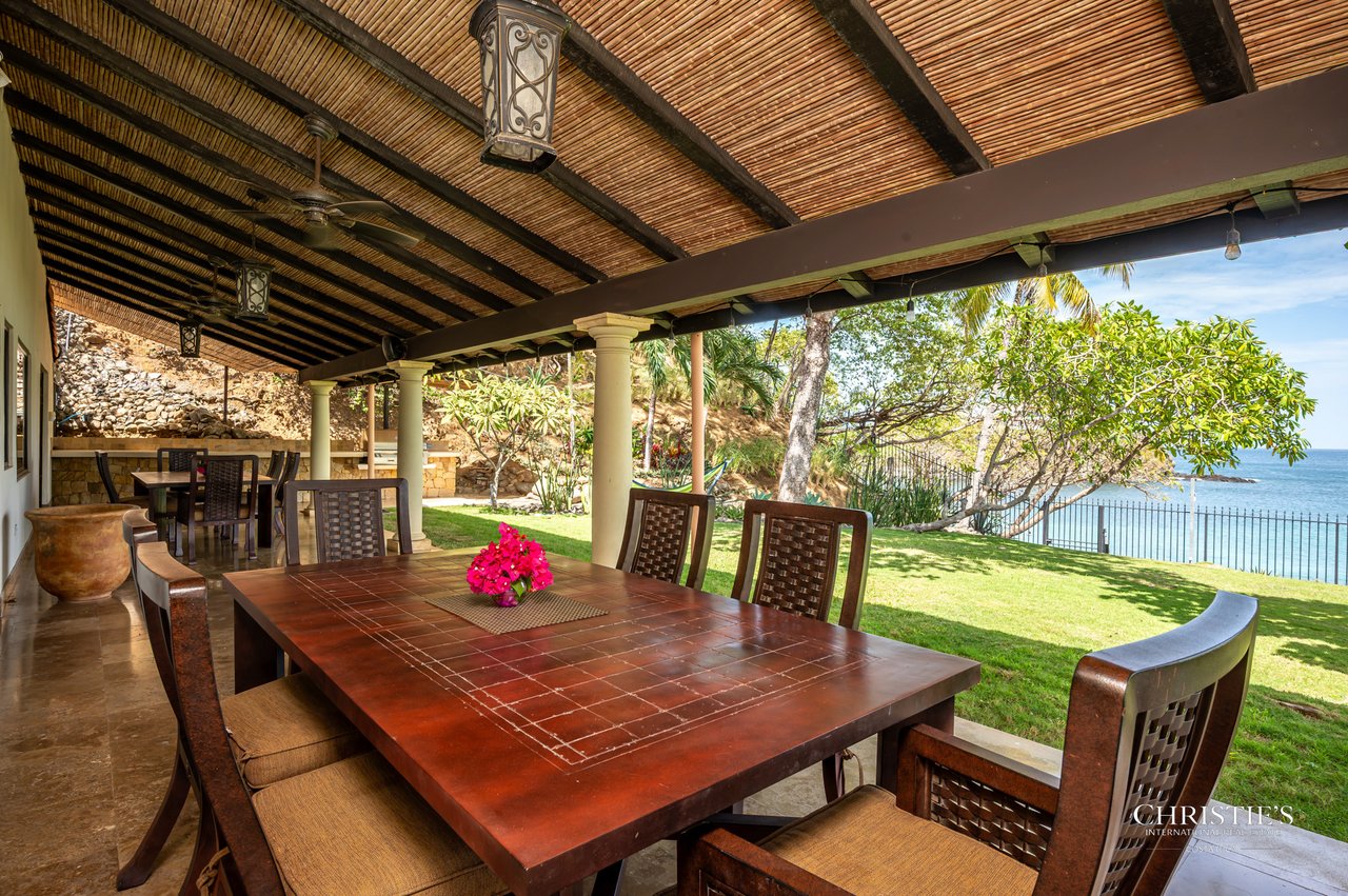Casa Playa Bonita | Beachfront Luxury Estate in Playa Flamingo
