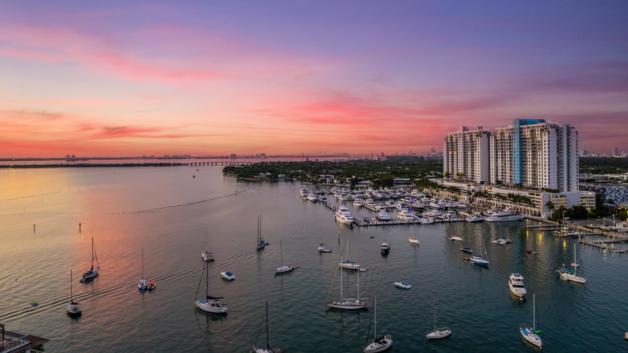 1800 Sunset Harbour 1202/04
