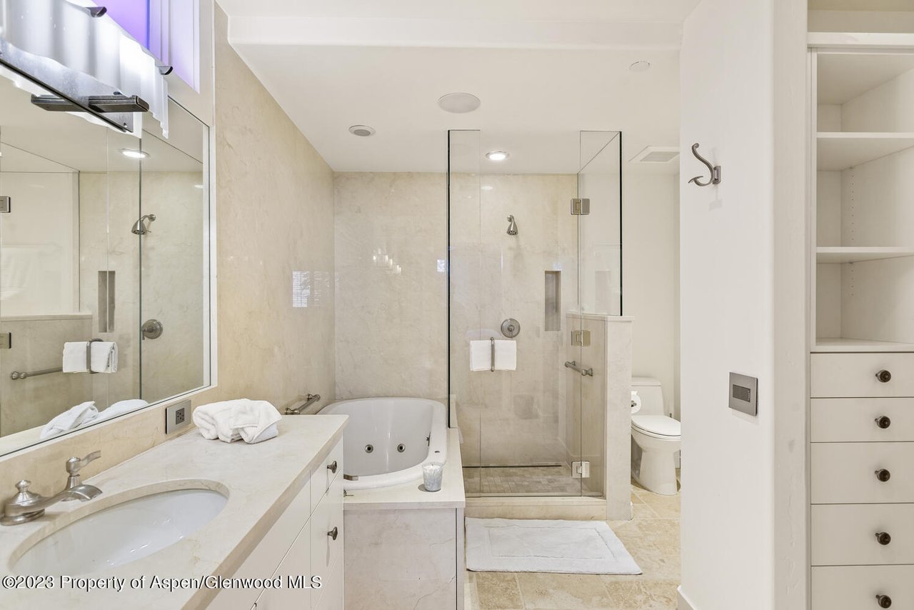 100 E Cooper Ave, #6