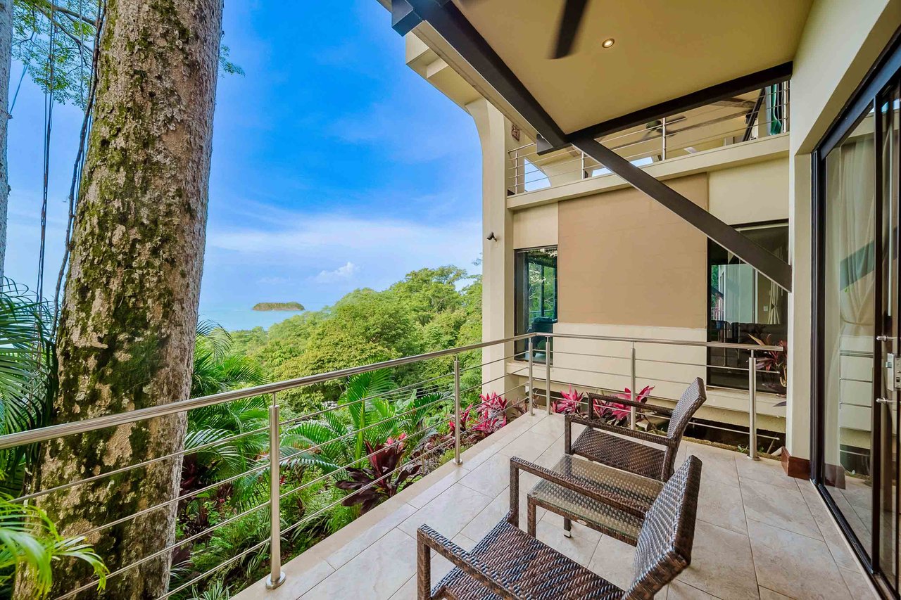 Walk to beach Vista Hermosa Estate Lucrative Contemporary Estate