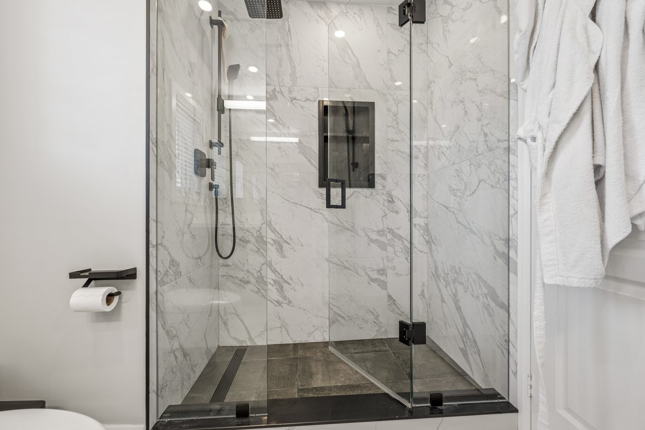 2283 Briargrove Circle, Oakville, ON