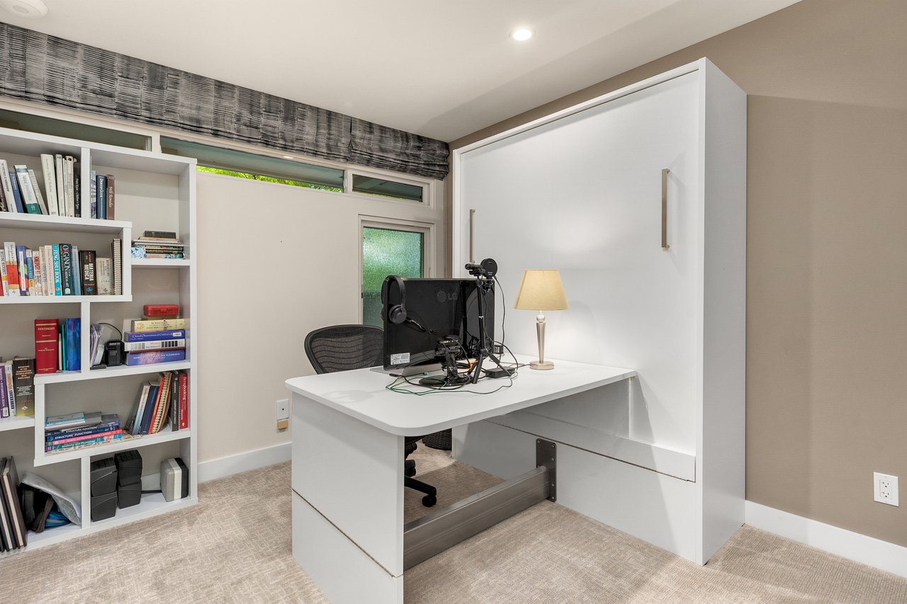 827 Lake Street S Unit: 205