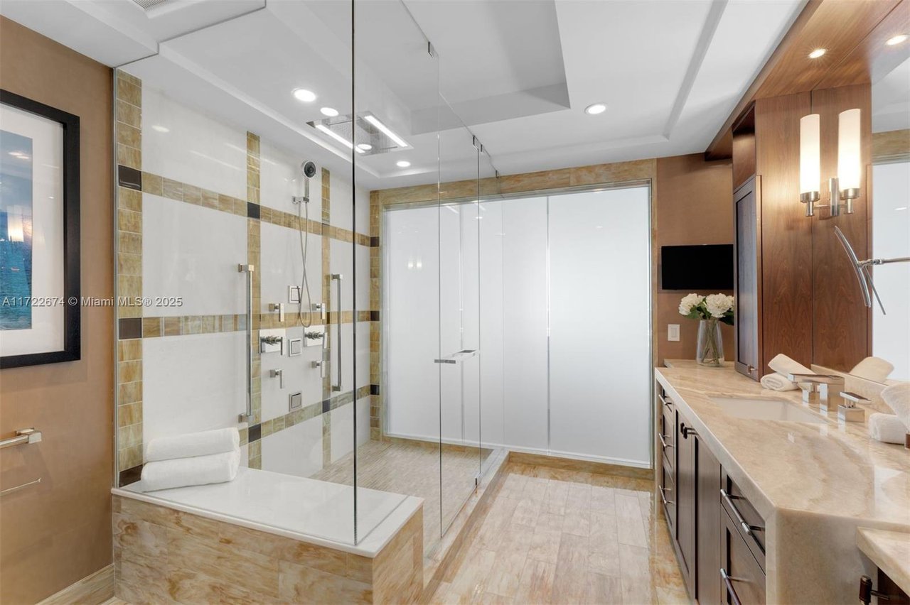 1 Fort Lauderdale Beach Blvd #2102