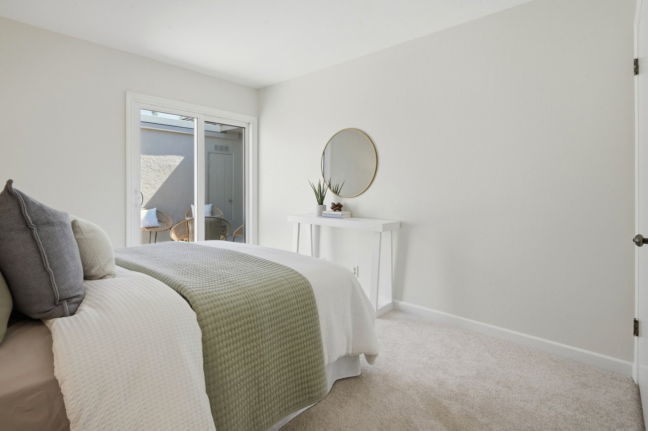 1389 Sydney DR