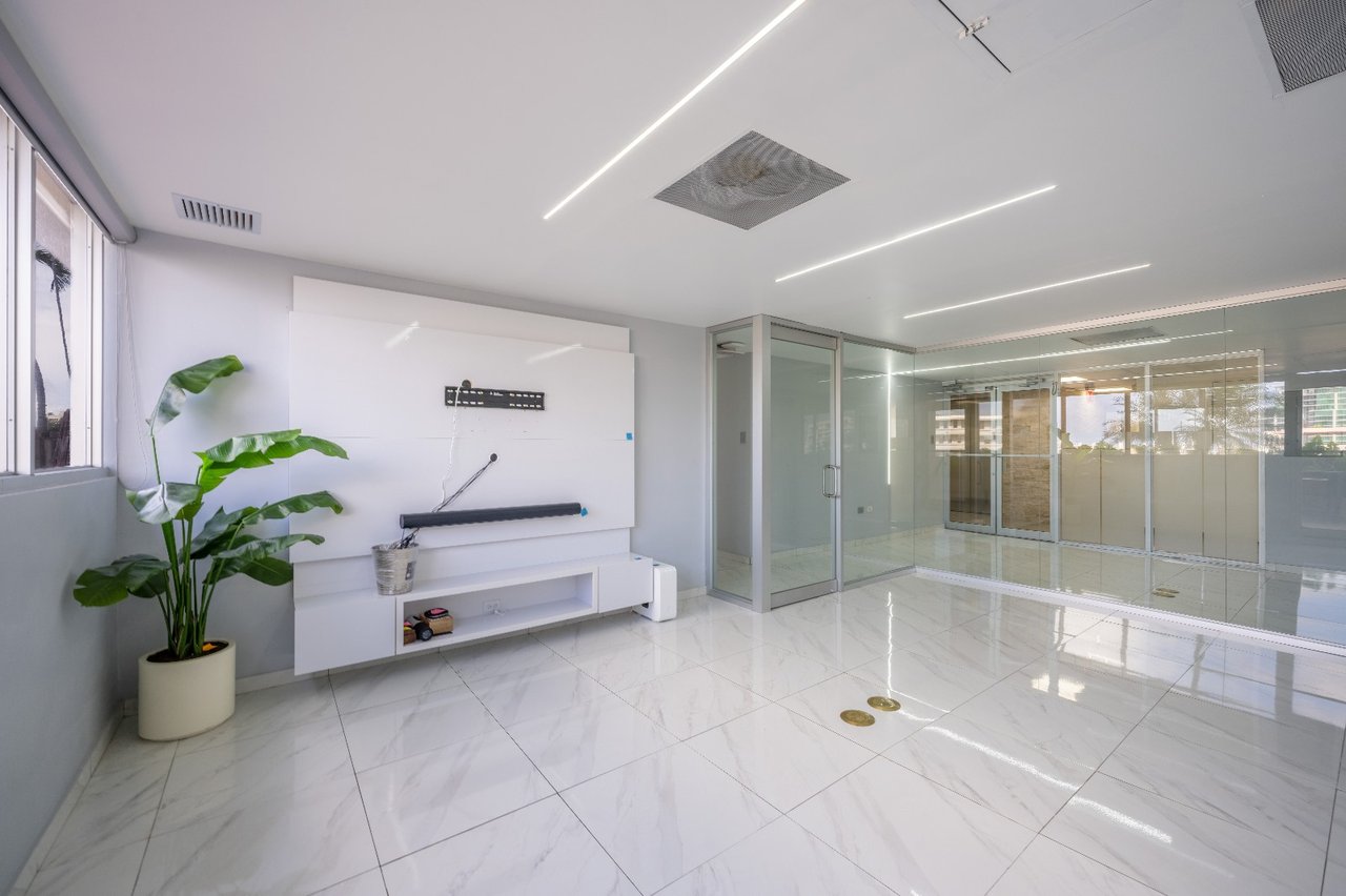 Office Space, VIG Tower, Santurce, PR 00907