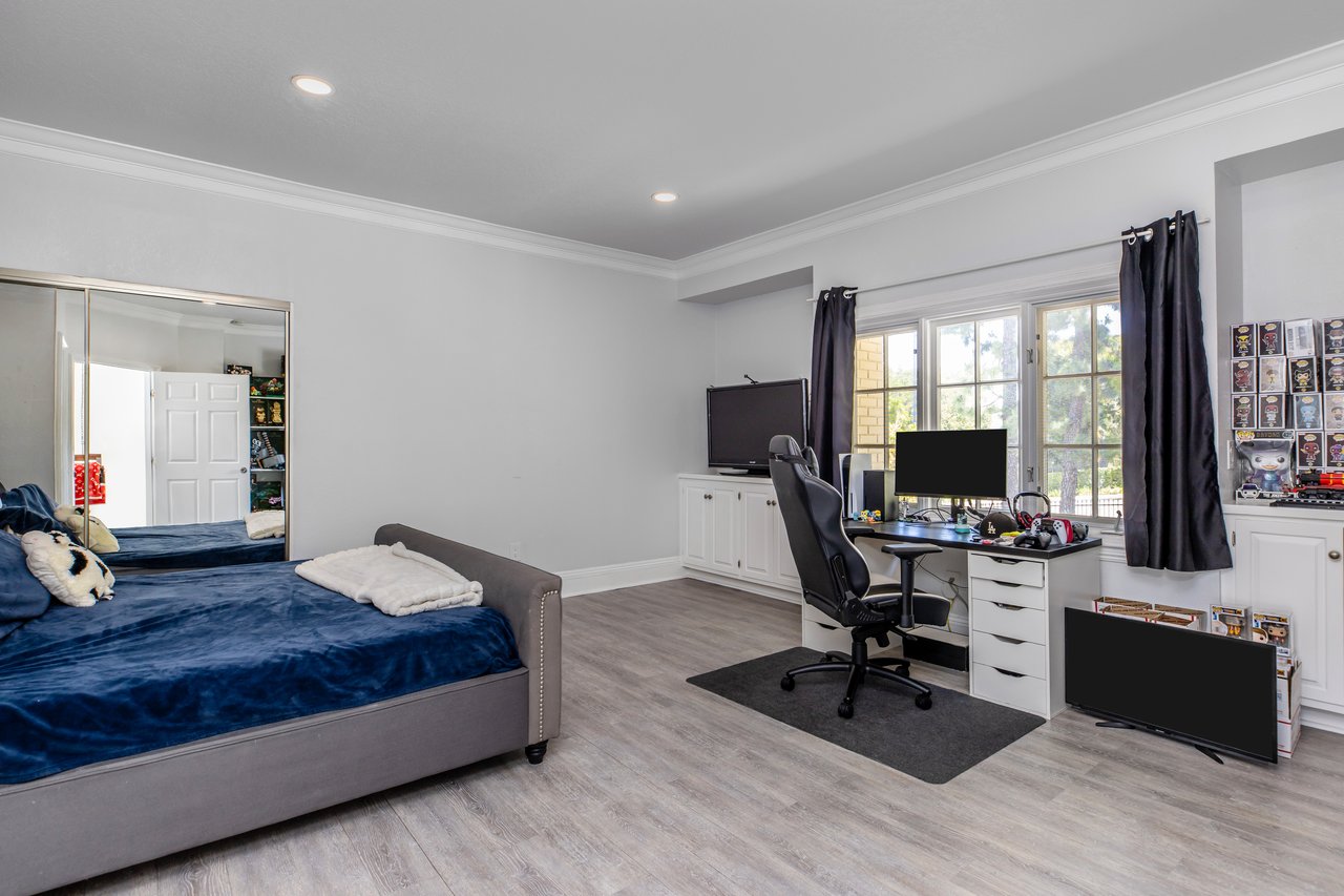 2254 The Terrace - Brentwood, Los Angeles