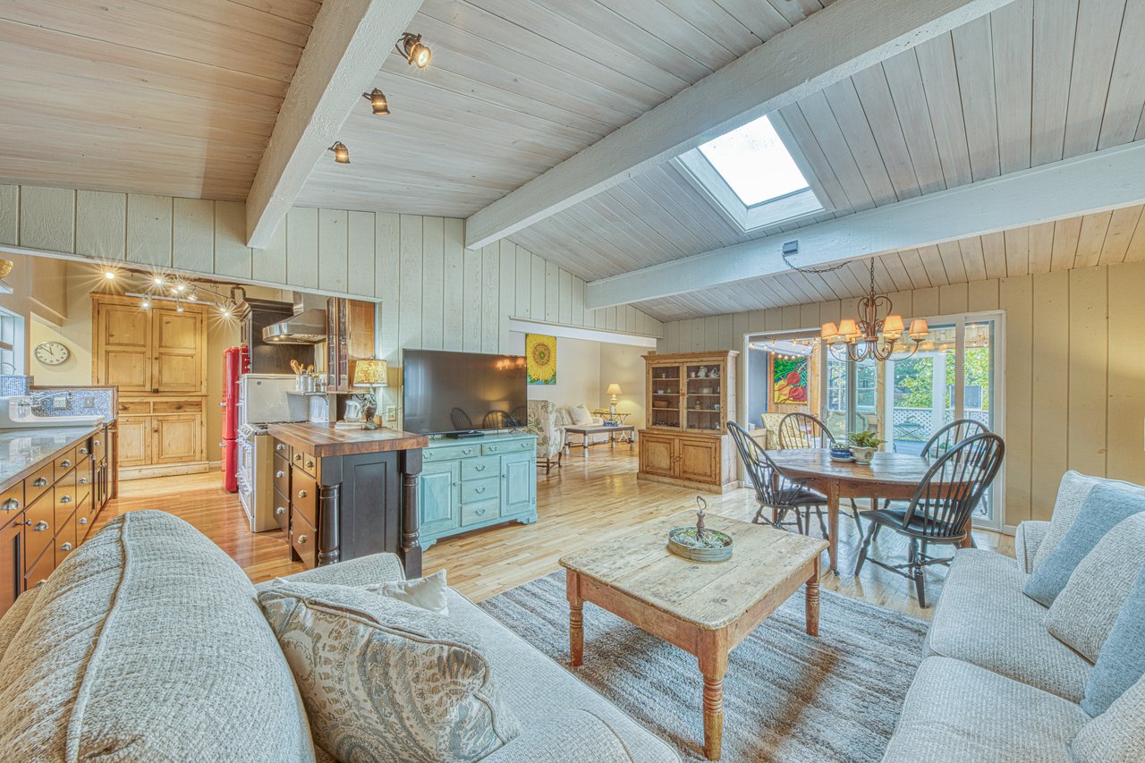 26085 Carmel Hills DR , CARMEL, CA 93923
