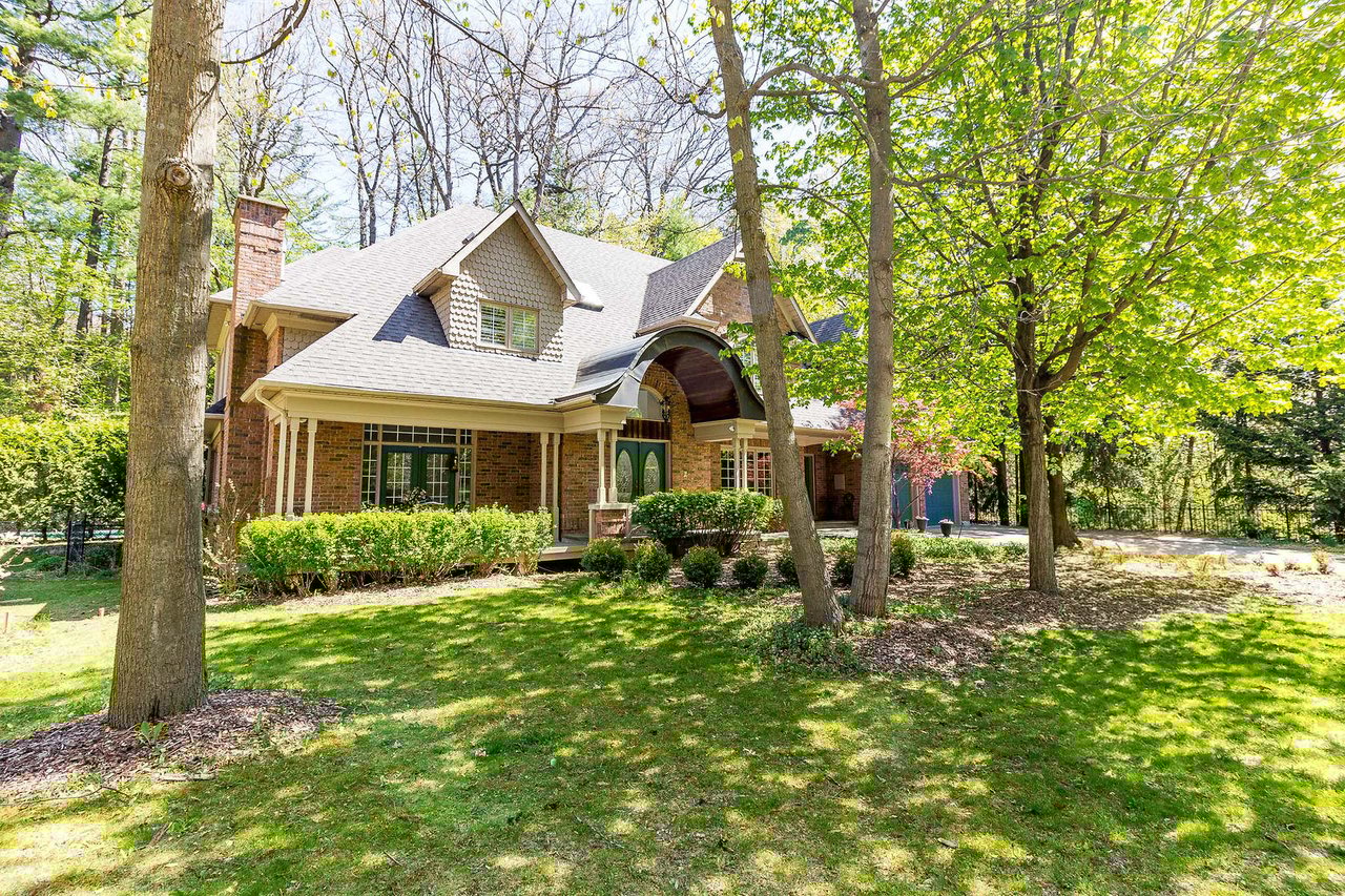 2045 Heartwood Crt