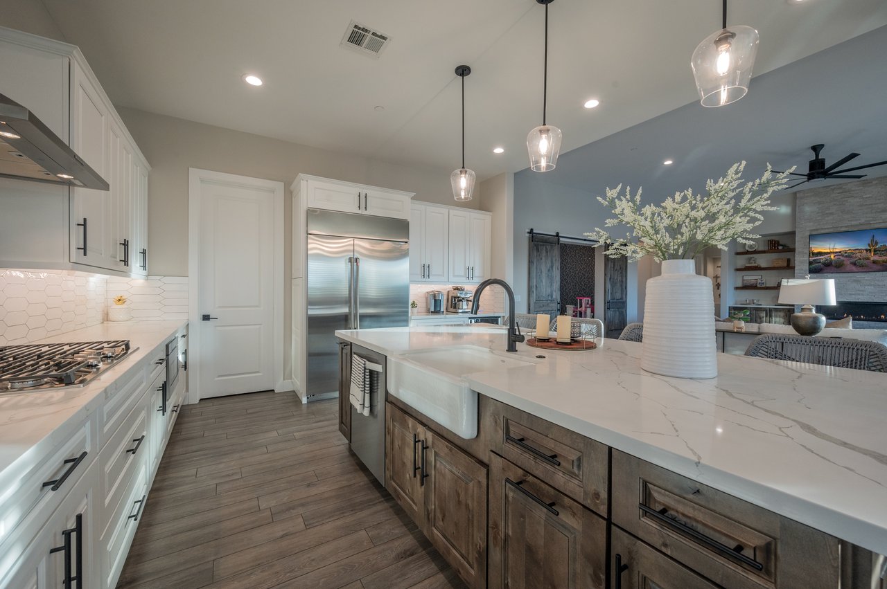 35584 N ROLLING CREEK Drive