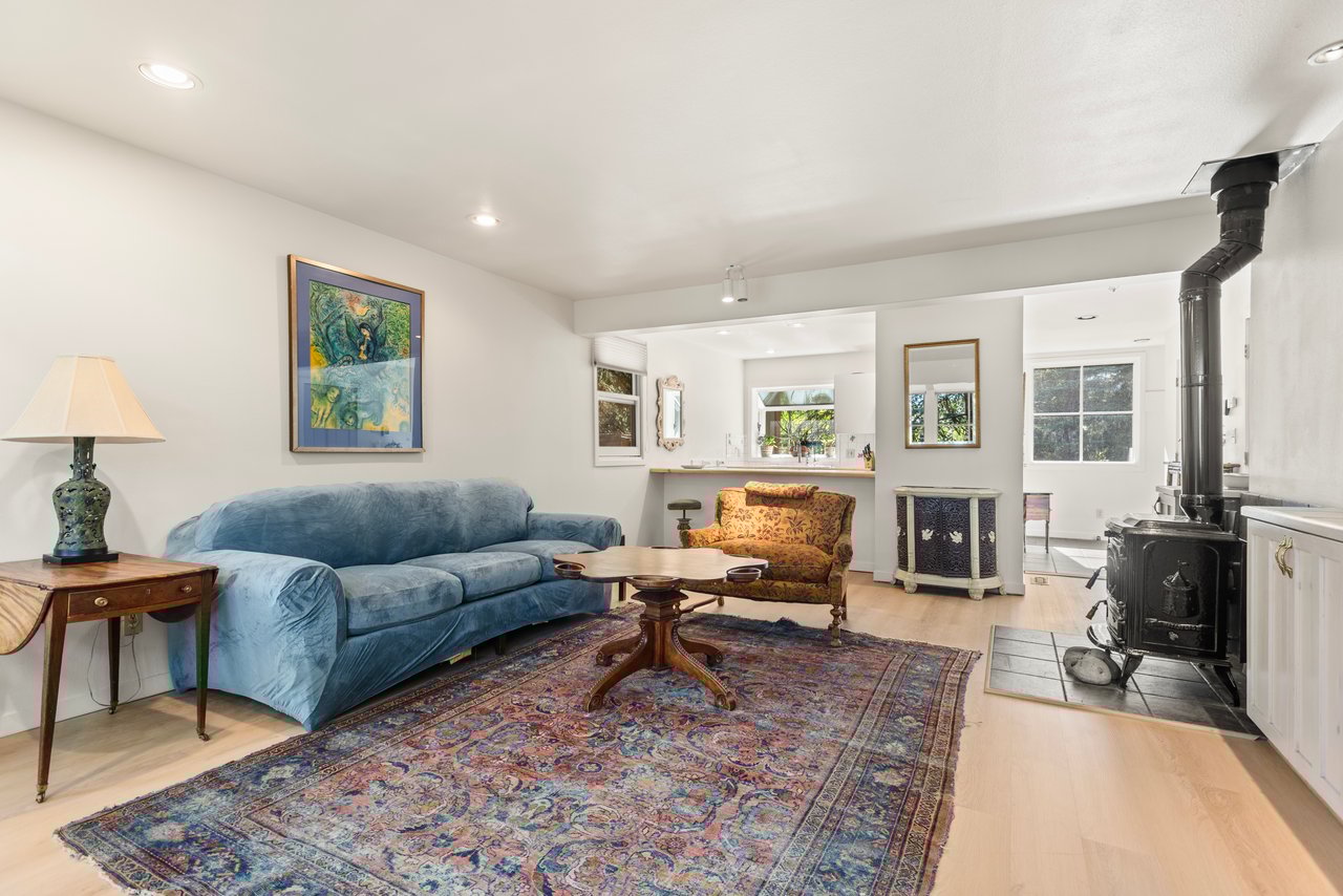 Bright Aspen Townhome: Steps from Culture, Slopes & Transit