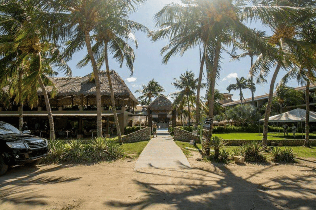 Developer's Dream 1.25 Acre Oceanview Development Parcel In Flamingo Beach