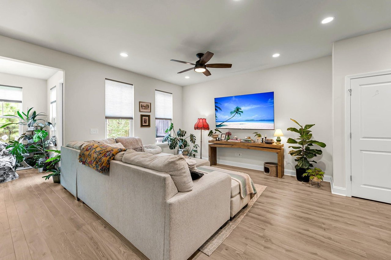 2336 Watchtower Ln