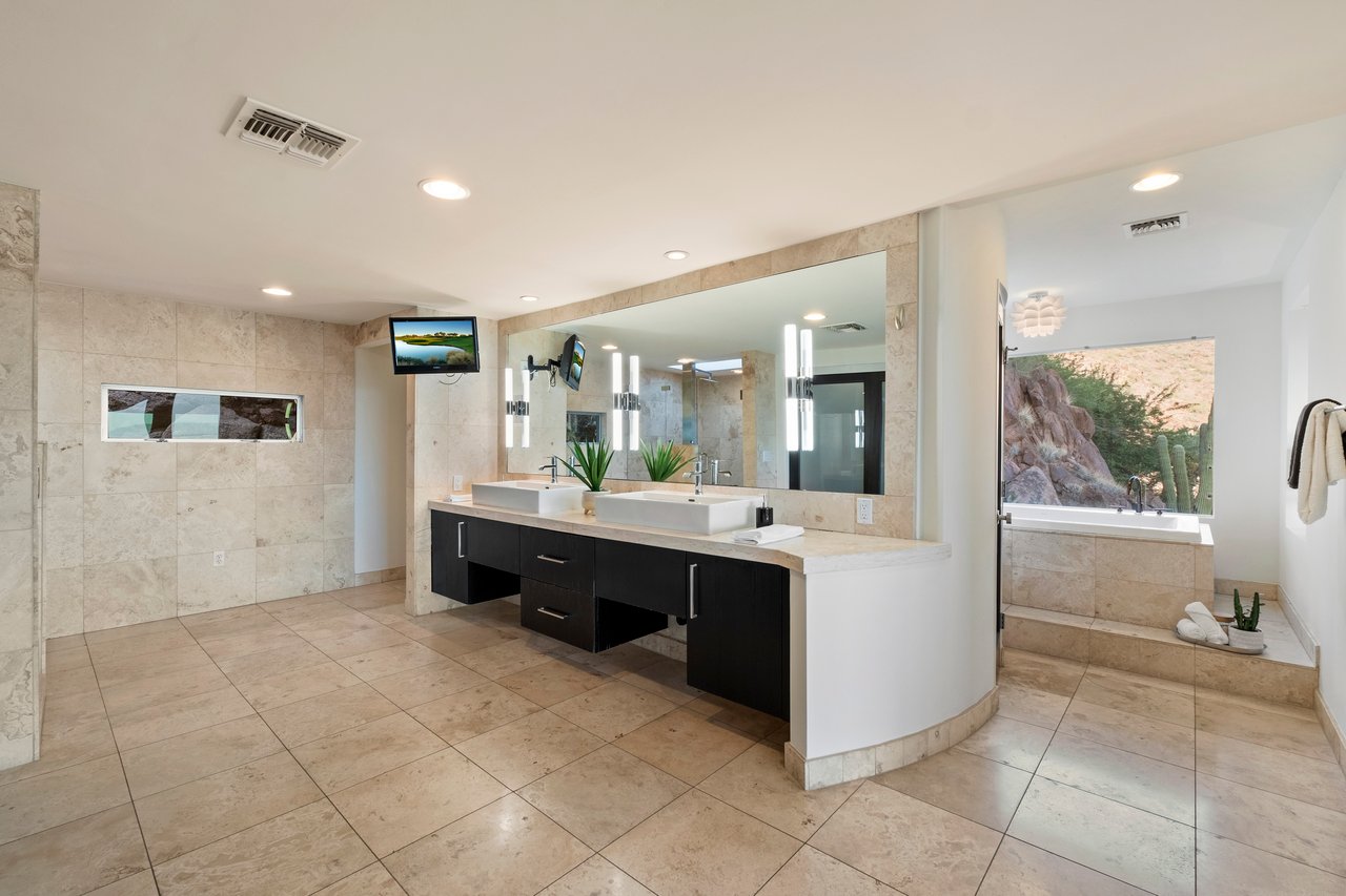 4959 E RED ROCK Drive
