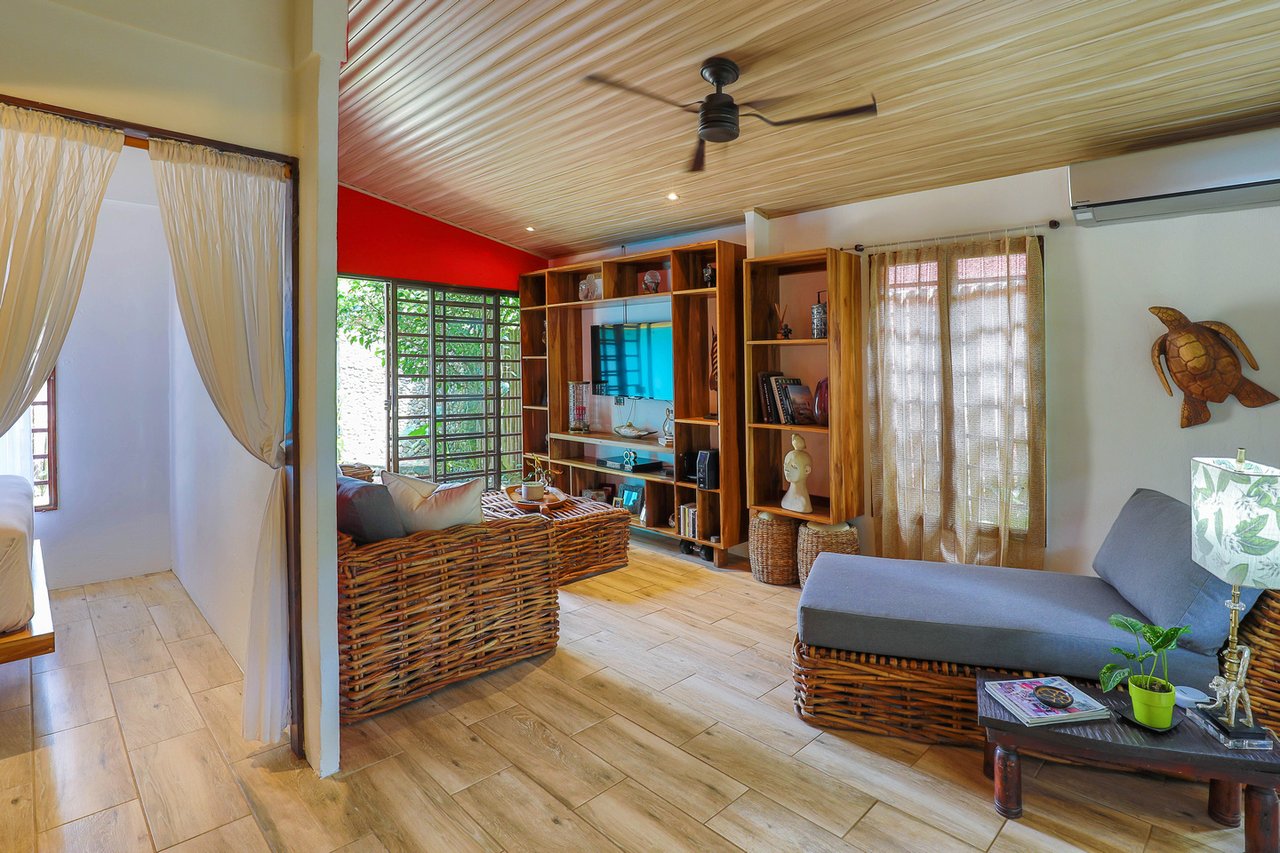 SUCCESSFUL BOUTIQUE HOTEL WITH OWNER’S HOME BY THE BEACH IN UVITA