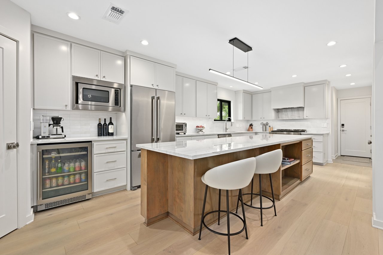3212 Thousand Oaks Dr