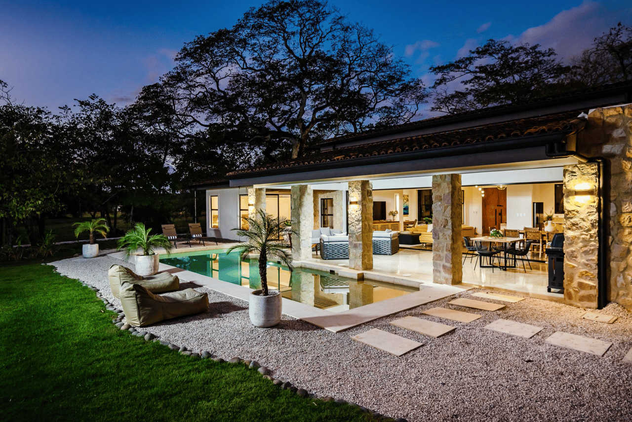 Casa Cenizaro - Hacienda Pinilla - Luxury Beach Villa