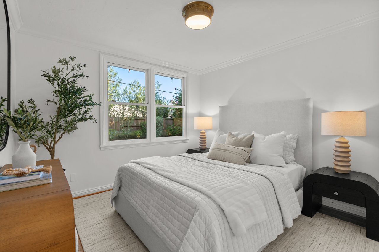 1412 Vivian Lane