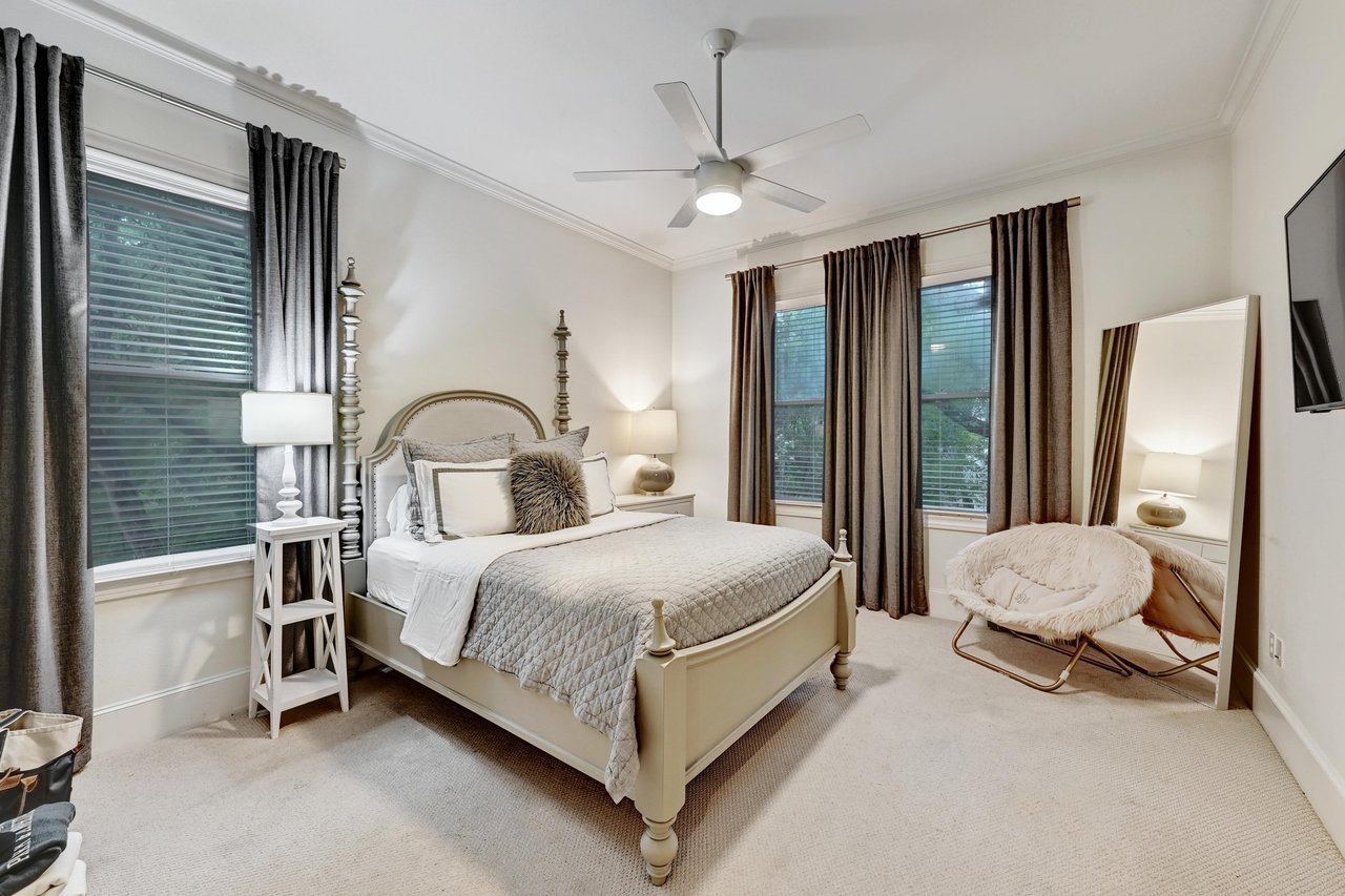 2100 Rue De St. Germaine