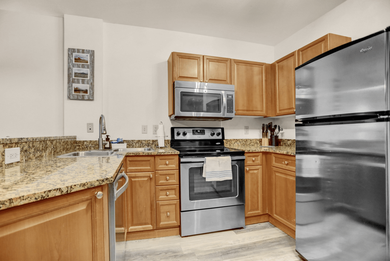 Just Listed: Experience Unmatched Comfort in this Updated 1-Bedroom Condo at Zephyr Mountain Lodge!