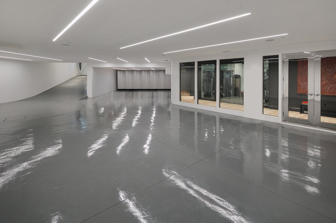 9520 Hidden Valley Rd, Beverly Hills