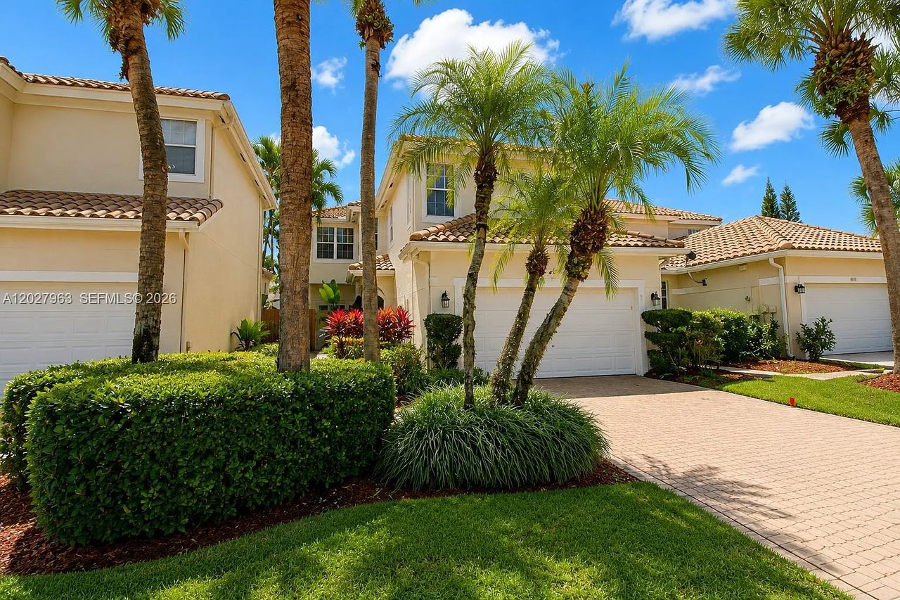6646 NW 25th Ter