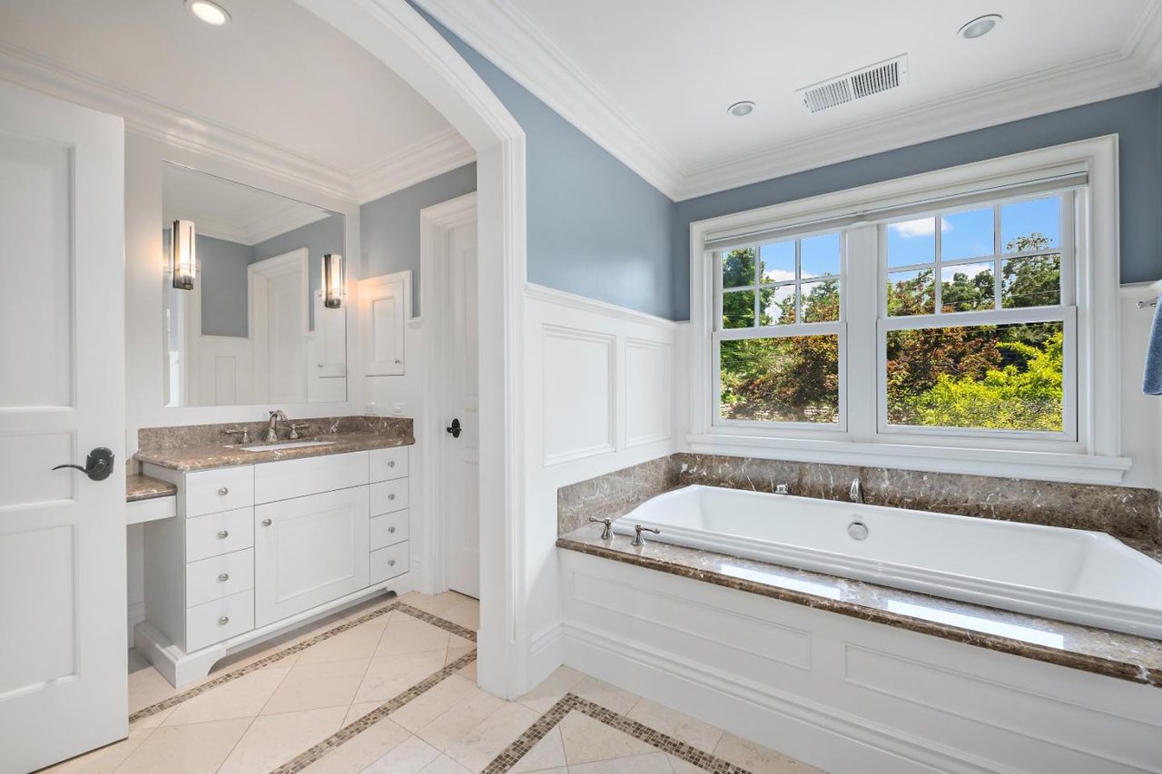 1795 Bay Laurel Dr