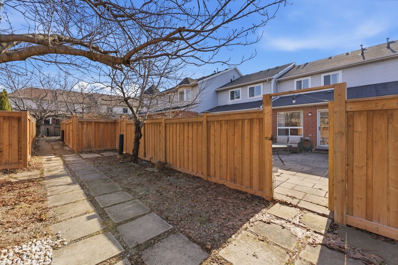 819 Village Green Blvd 27