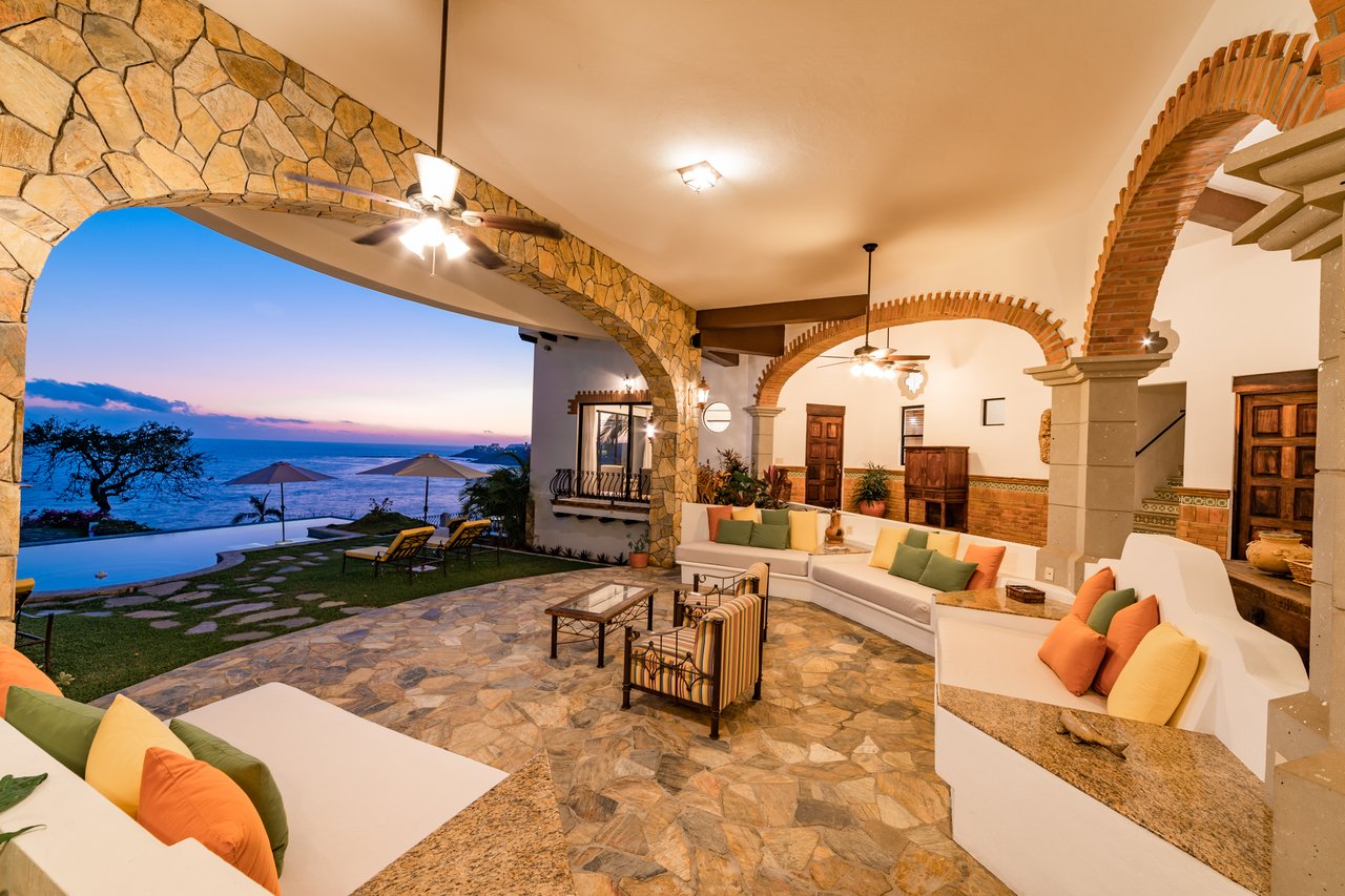 5 Bedroom, Single Family Home, Villa Encantada 