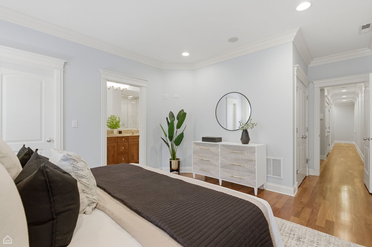 1047 W Monroe Street Unit 3