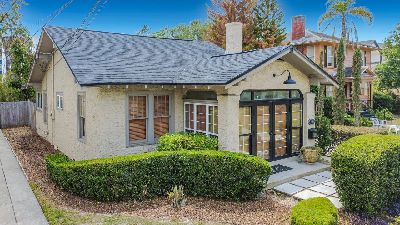 Charming 1925 Bungalow with Guesthouse in Orlando's Colonialtown