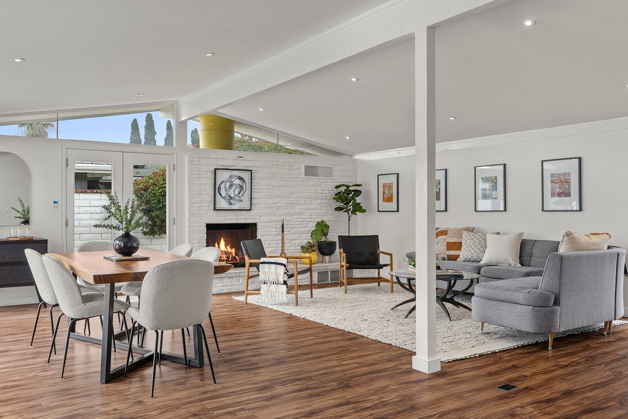 Tustin Cliff Home May For Sale