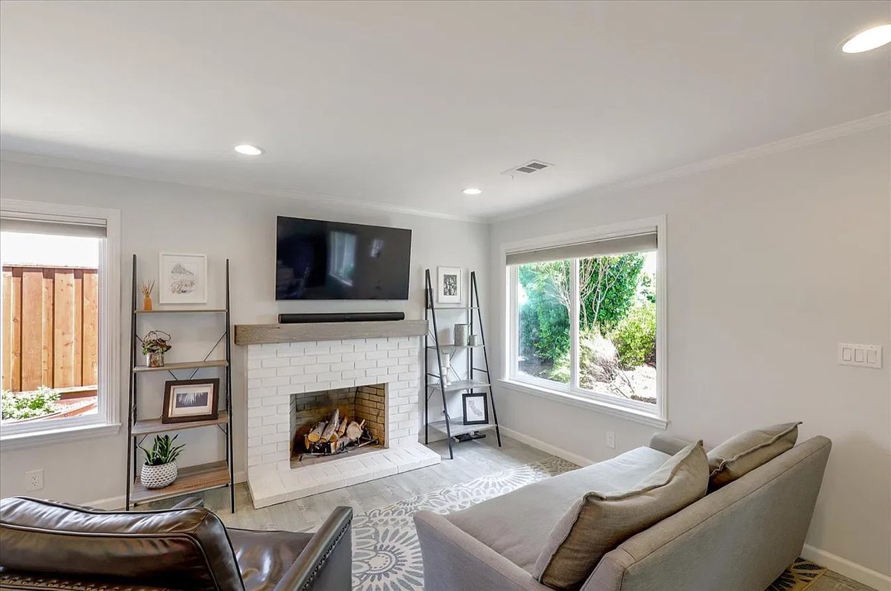 534 Spindrift Way